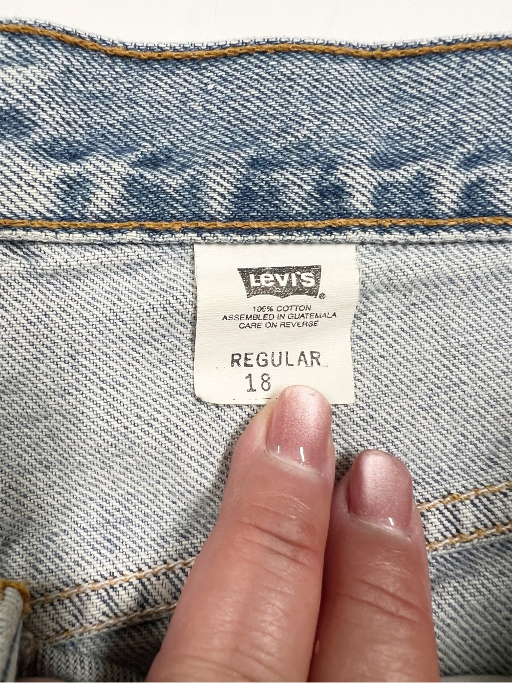 Levis Womens Vintage 90s Y2K Light Wash Classic Denim Baggy Mom Shorts Size 18 - Picture 7 of 9
